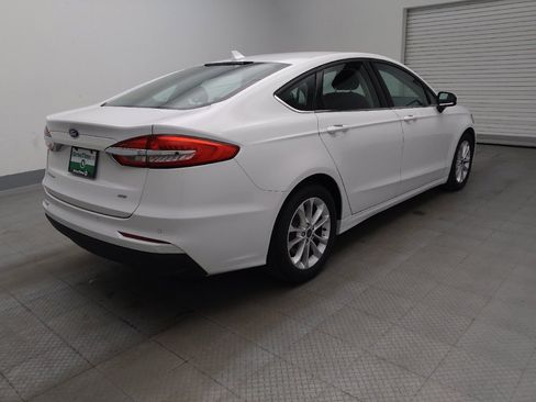Used 2019 Ford Fusion SE FWD image 9