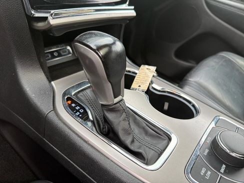 Used 2021 Jeep Grand Cherokee Limited w/ Sun & Sound Group AWD/4WD image 25