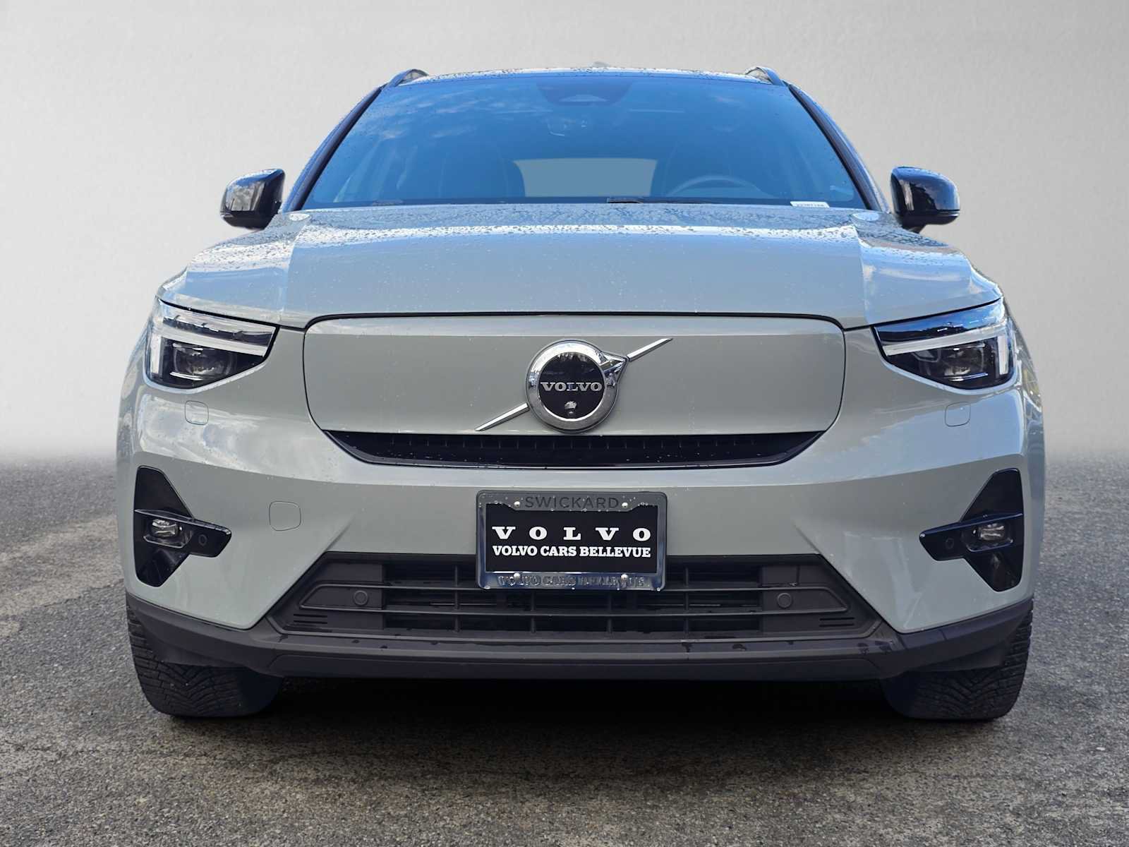 Certified 2024 Volvo XC40 Recharge Ultimate w/ Protection Package Premier AWD/4WD image 9