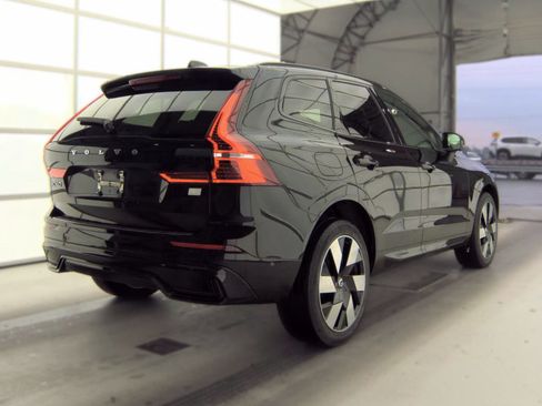 Used 2024 Volvo XC60 T8 Plus w/ Protection Package Premier AWD/4WD image 10