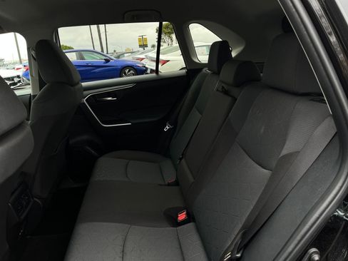 Used 2025 Toyota RAV4 XLE image 25