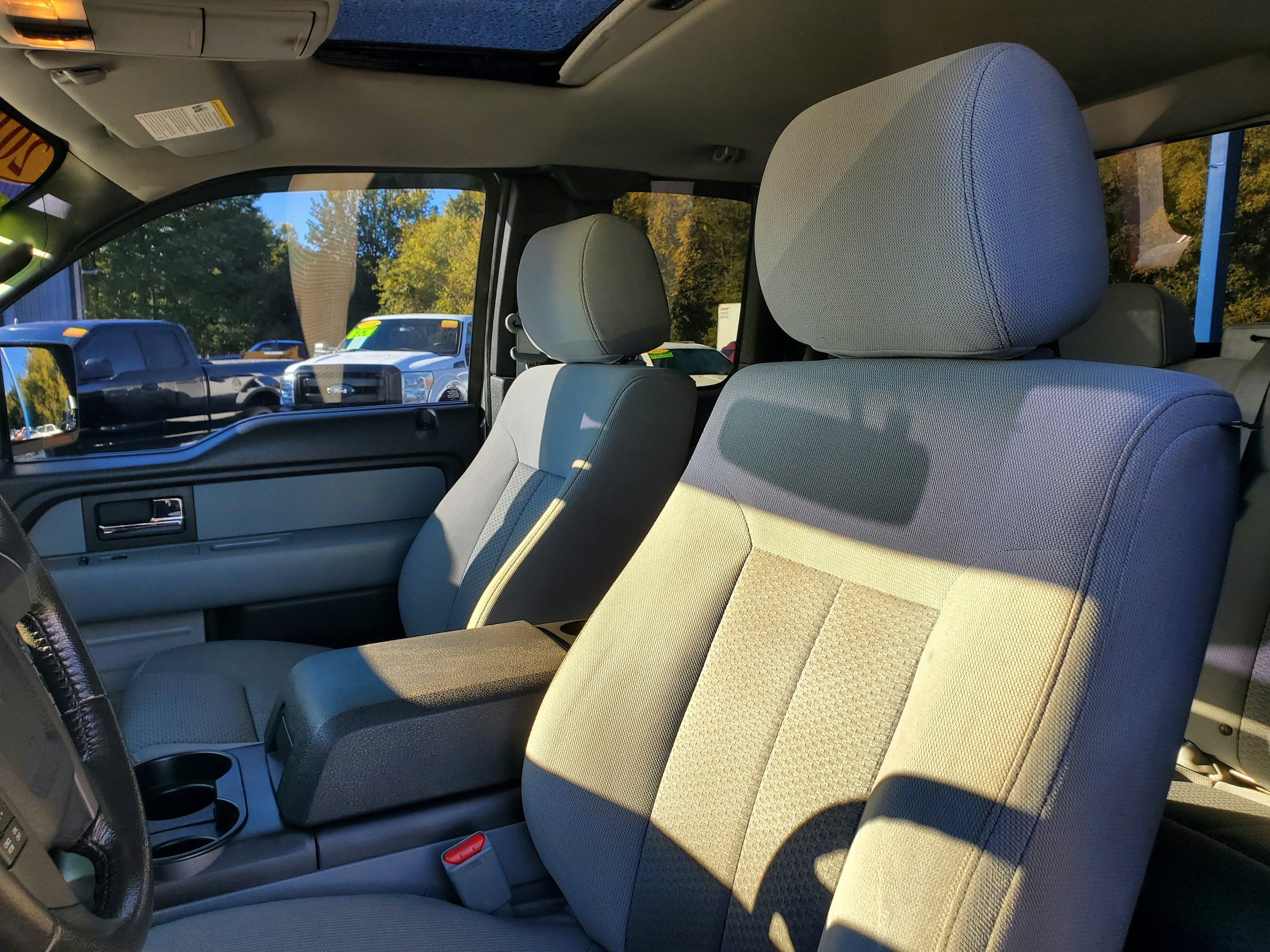 Used 2014 Ford F150 XLT w/ XLT Chrome Package AWD/4WD image 12