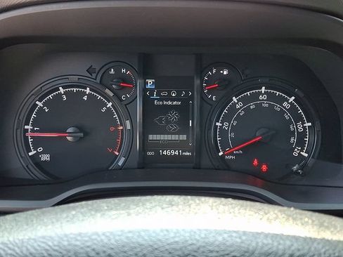 Used 2020 Toyota 4Runner SR5 Premium w/ Moonroof Package AWD/4WD image 17