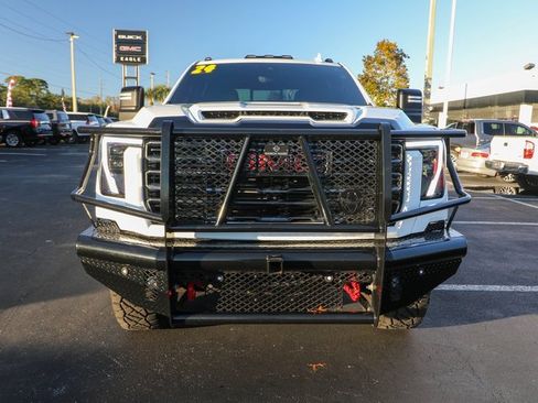 Used 2024 GMC Sierra 2500 AT4 w/ Technology Package image 2