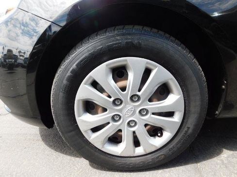 Used 2010 Kia Forte LX w/ Convenience Pkg image 9