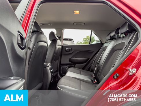 Certified 2025 Hyundai Venue Limited FWD image 16