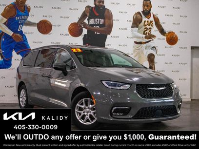 Used 2023 Chrysler Pacifica Touring-L