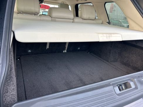 Used 2017 Land Rover Range Rover HSE image 31