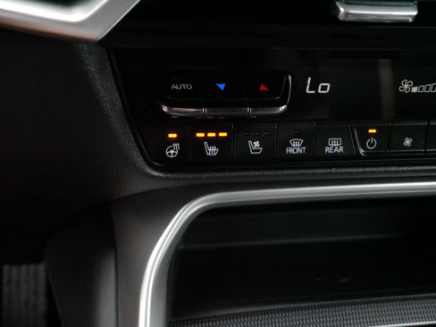 Used 2024 MAZDA CX-90 Plug-In Hybrid w/ Premium Plus AWD/4WD image 29