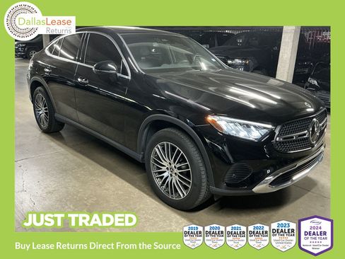 Used 2024 Mercedes-Benz GLC 300 4MATIC image 1