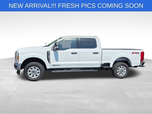 Used 2024 Ford F250 XLT w/ FX4 Off-Road Package AWD/4WD image 3