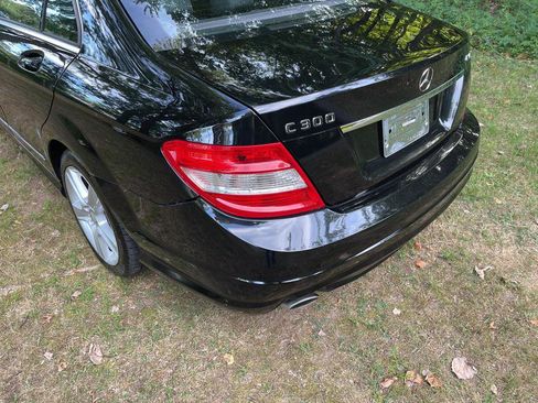 Used 2011 Mercedes-Benz C 300 Luxury image 14