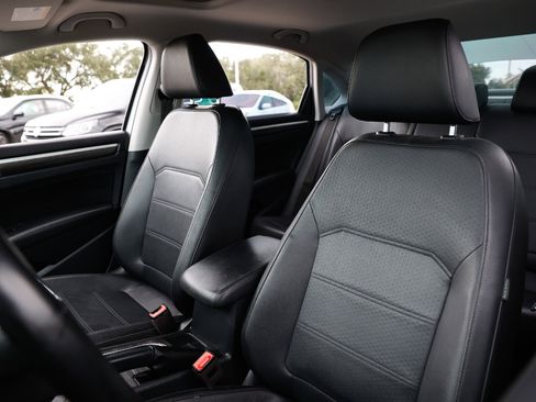 Used 2018 Volkswagen Passat 2.0T SE image 6