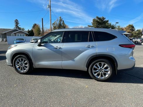 Used 2020 Toyota Highlander Limited AWD/4WD image 6