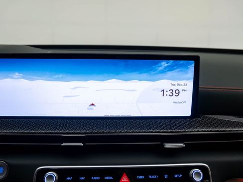 Used 2025 Genesis GV80 3.5T e-SC image 27