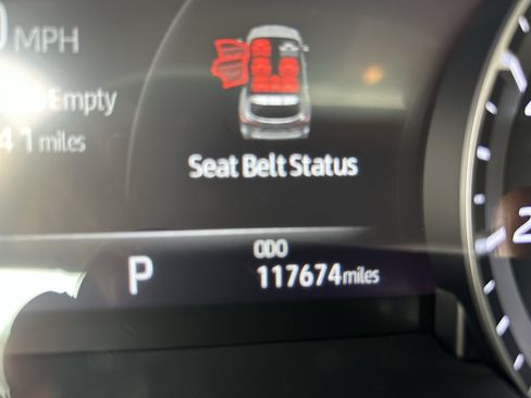 Used 2020 Toyota Highlander XLE AWD/4WD image 27