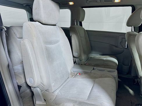 Used 2017 Nissan Quest SV FWD image 26