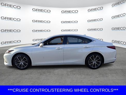 Used 2022 Lexus ES 350 w/ Premium Package FWD image 4