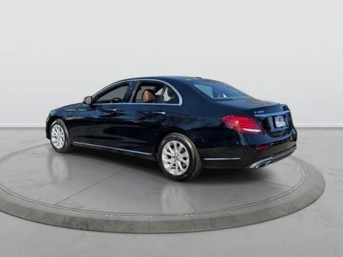 Used 2017 Mercedes-Benz E 300 4MATIC image 6