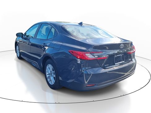 Used 2025 Toyota Camry LE FWD image 7