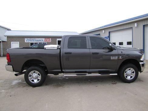 Used 2015 RAM 2500 Tradesman w/ Chrome Appearance Group image 4