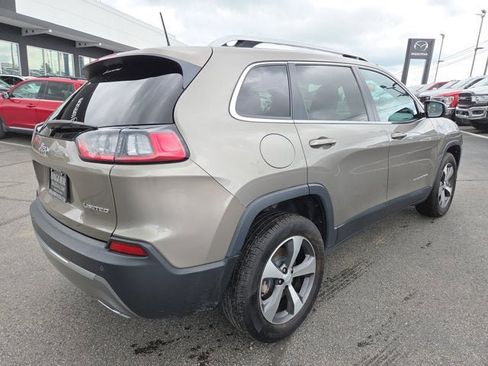 Used 2021 Jeep Cherokee Limited AWD/4WD image 5