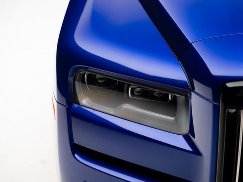 Used 2021 Rolls-Royce Cullinan Black Badge image 10