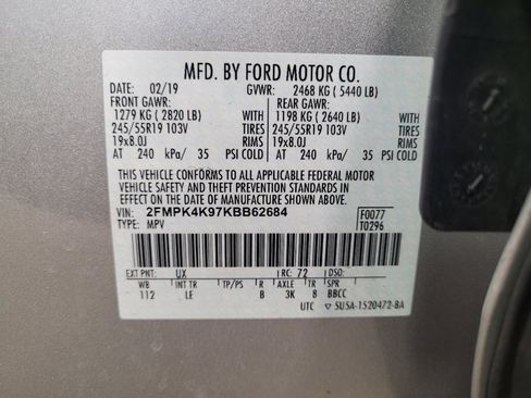 Used 2019 Ford Edge Titanium image 33