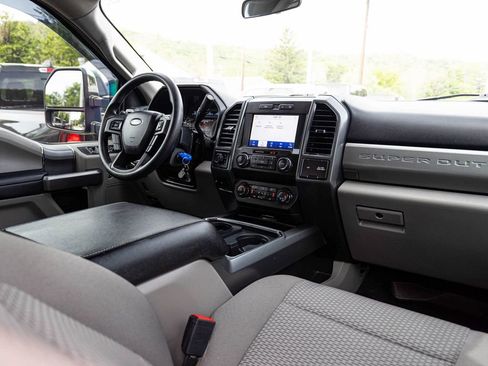 Used 2021 Ford F250 XLT w/ XLT Premium Package AWD/4WD image 30