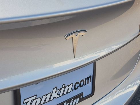 Used 2018 Tesla Model 3 Long Range RWD image 23