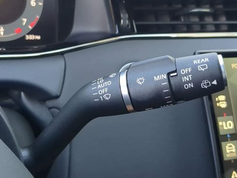 Certified 2024 Land Rover Range Rover Evoque S image 27