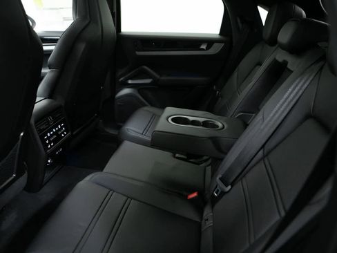 New 2026 Porsche Cayenne S image 29