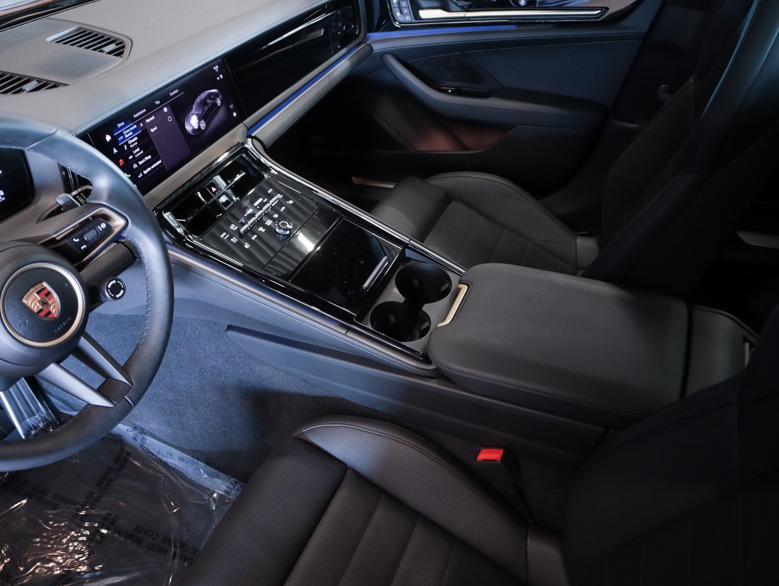 Used 2025 Porsche Panamera RWD image 20