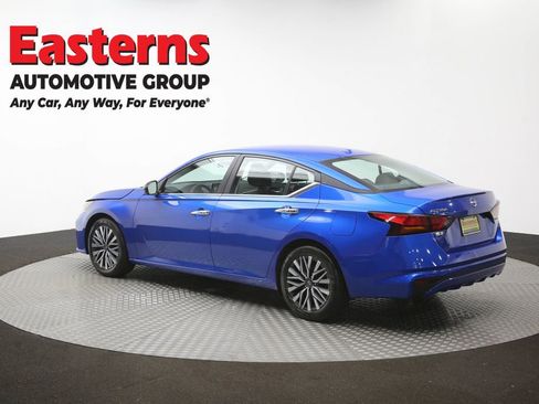 Used 2025 Nissan Altima 2.5 SV FWD image 62