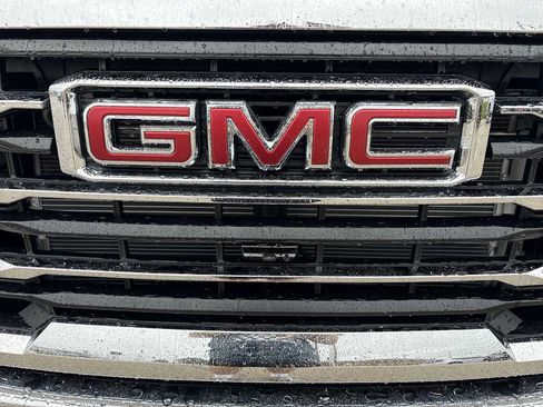 New 2026 GMC Sierra 2500 SLT w/ SLT Premium Package AWD/4WD image 32
