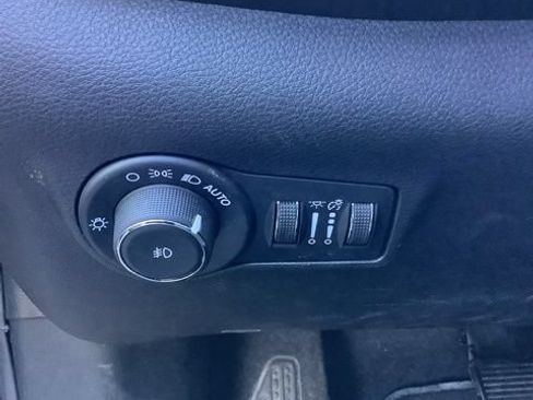 Used 2025 Jeep Compass Limited AWD/4WD image 23