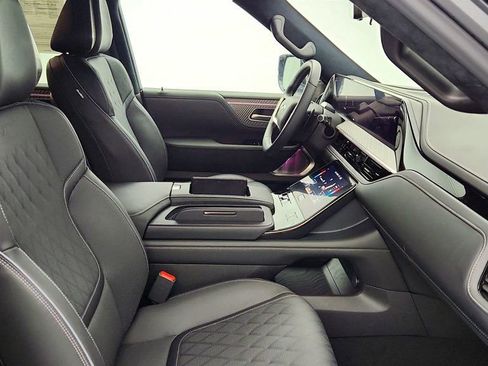 Used 2025 INFINITI QX80 Autograph image 24