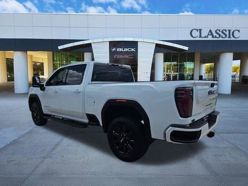 Used 2025 GMC Sierra 2500 AT4 AWD/4WD image 6