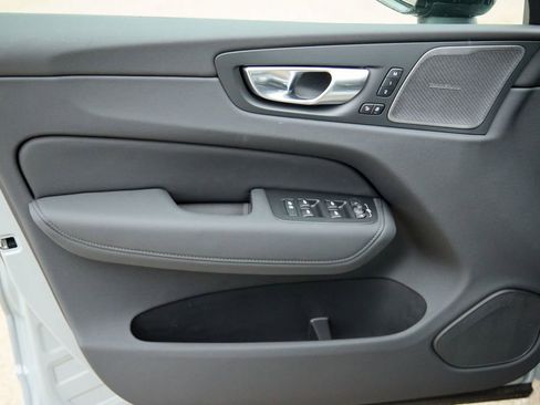 New 2026 Volvo XC60 B5 Ultra w/ Climate Package image 10