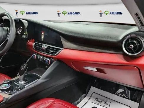 Used 2017 Alfa Romeo Giulia Ti image 13