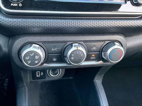 Used 2024 Nissan Kicks S image 31