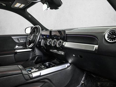 Certified 2024 Mercedes-Benz EQB 300 4MATIC image 25