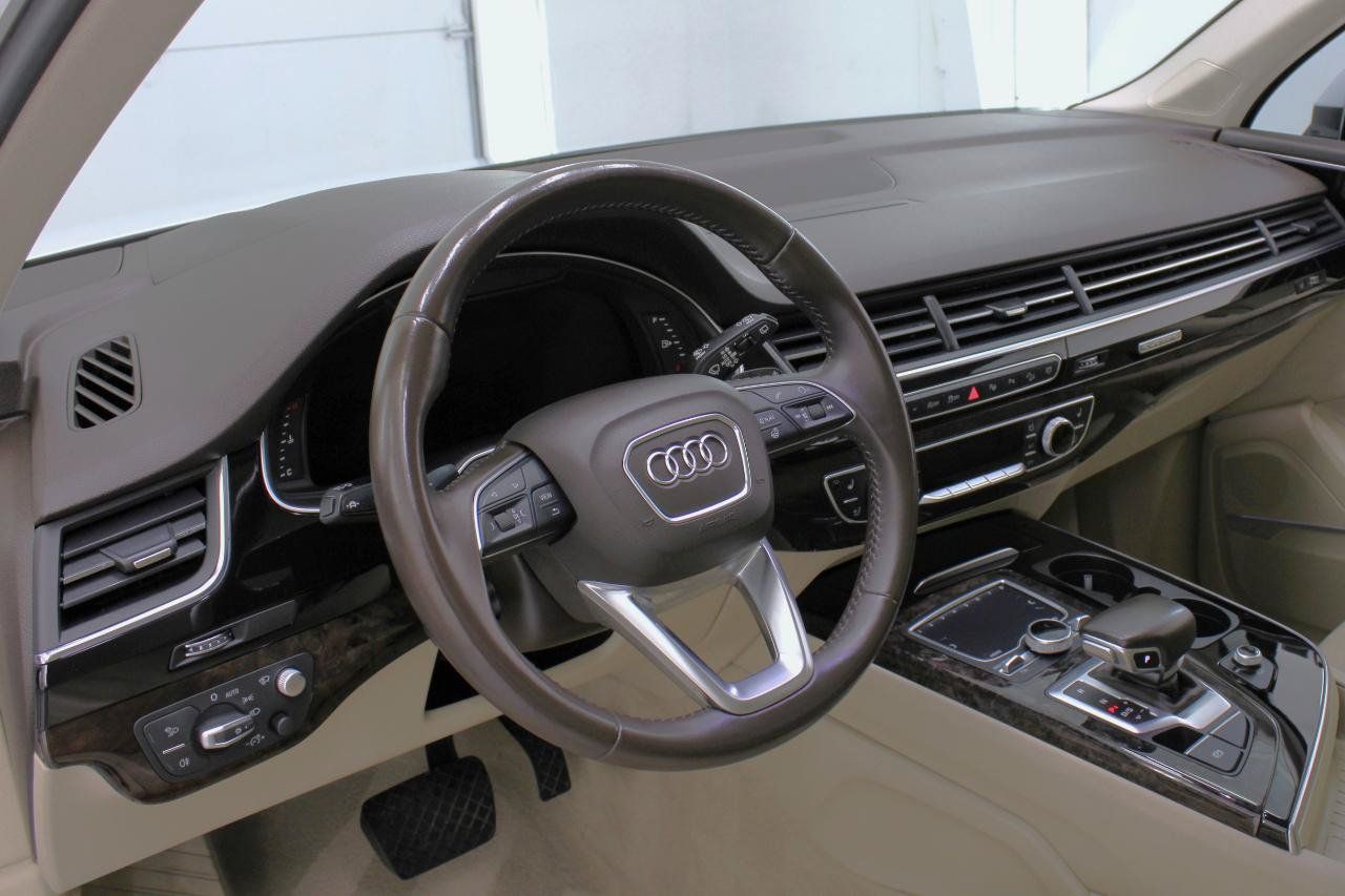 Used 2019 Audi Q7 3.0T Prestige w/ Prestige Package AWD/4WD image 32