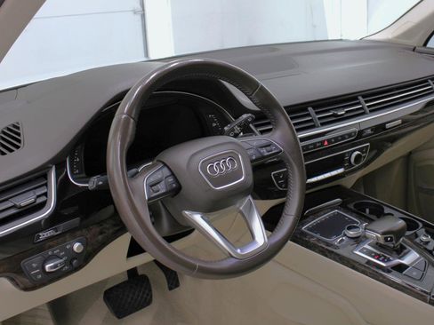 Used 2019 Audi Q7 3.0T Prestige w/ Prestige Package image 32