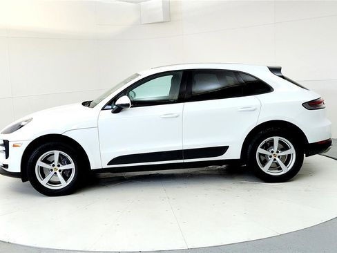 Used 2021 Porsche Macan image 3