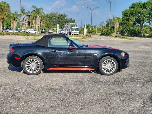Used 2018 FIAT 124 Spider Classica RWD image 5