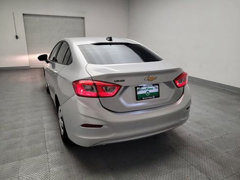 Used 2017 Chevrolet Cruze LS FWD image 6