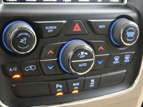 Used 2014 Jeep Grand Cherokee Limited image 22