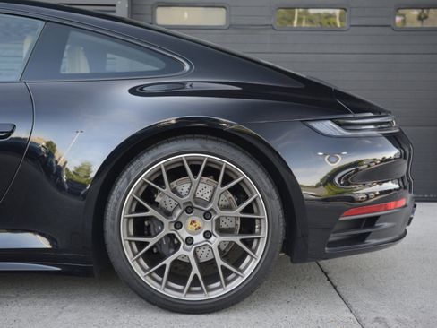 Used 2021 Porsche 911 Carrera RWD image 31