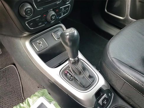 Used 2021 Jeep Compass 80th Special Edition image 19